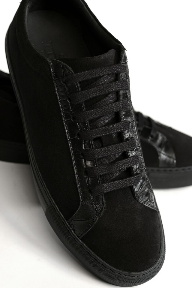 Black suede trainer