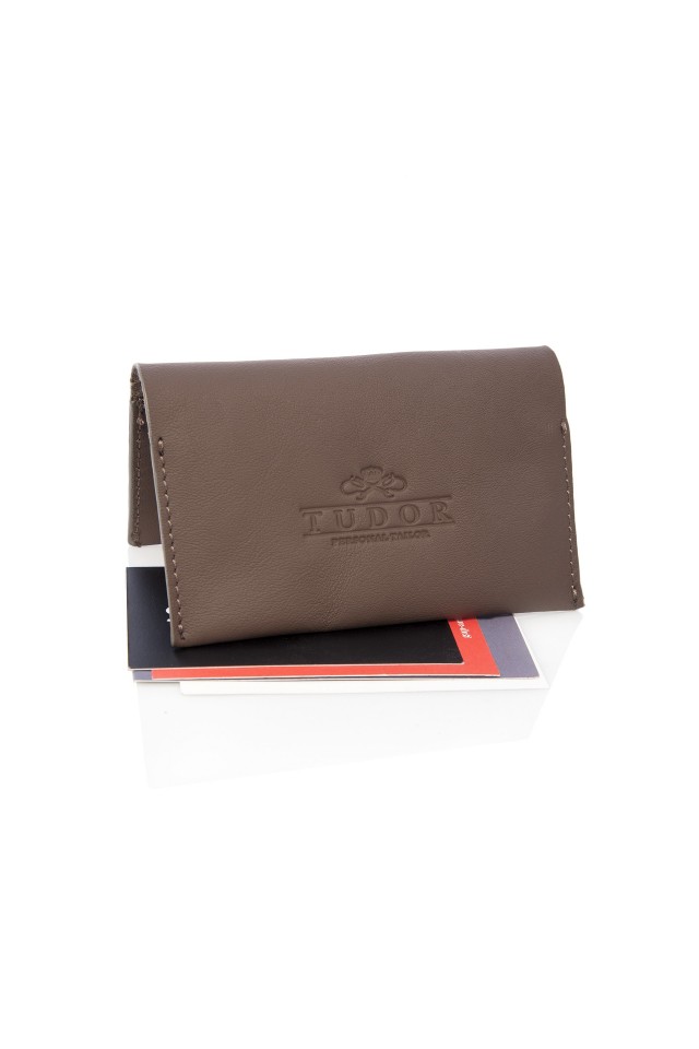 Portcard Tudor Brown