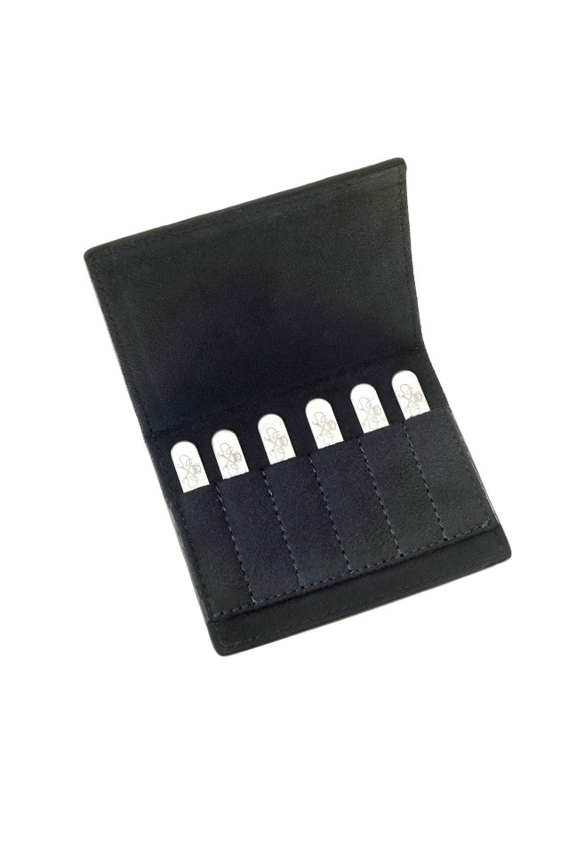 Black Collar stays Case + 3 sets of stainless steel stays