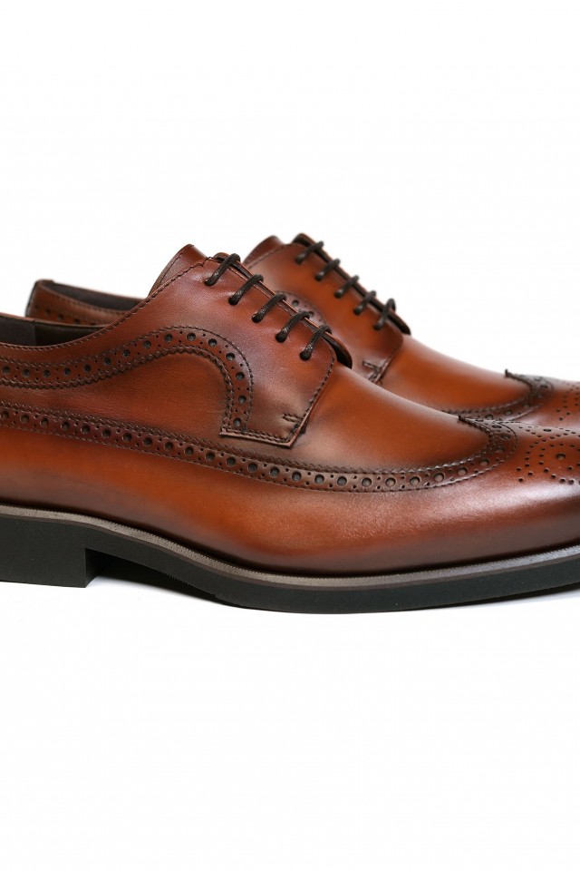 MED BROWN DERBY BROGUE SHOES