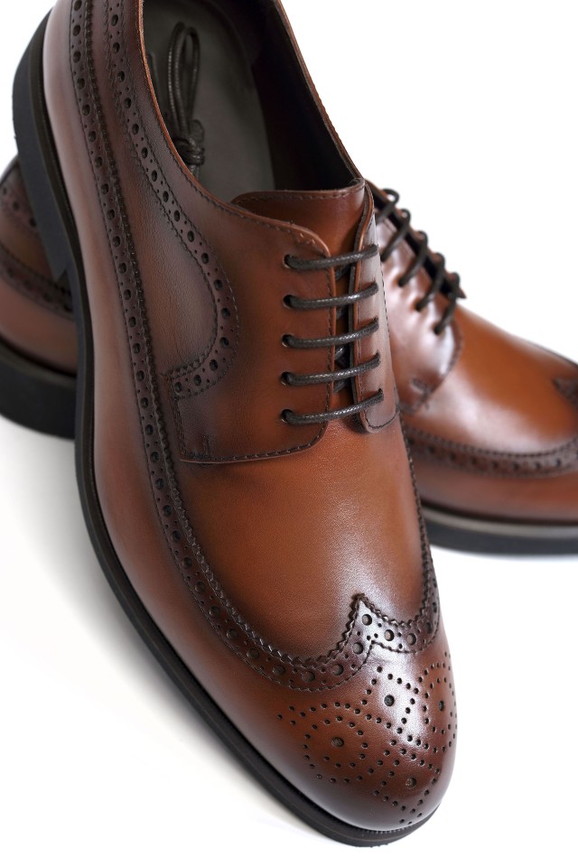 MED BROWN DERBY BROGUE SHOES