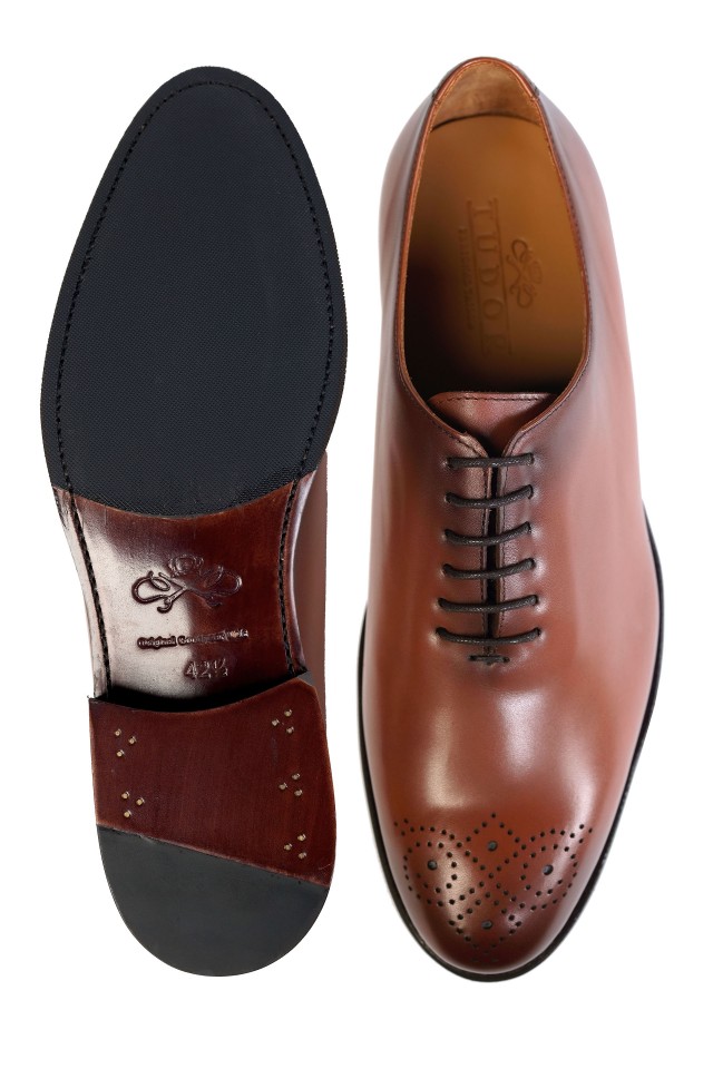Med-brown whole cut shoes